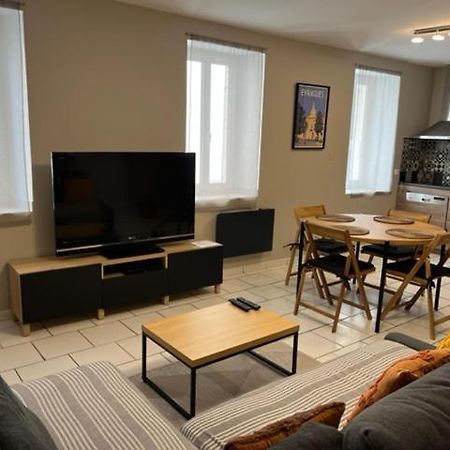 Bel Appartement 2 Chambres Au Coeur Du Village Eyragues Bagian luar foto