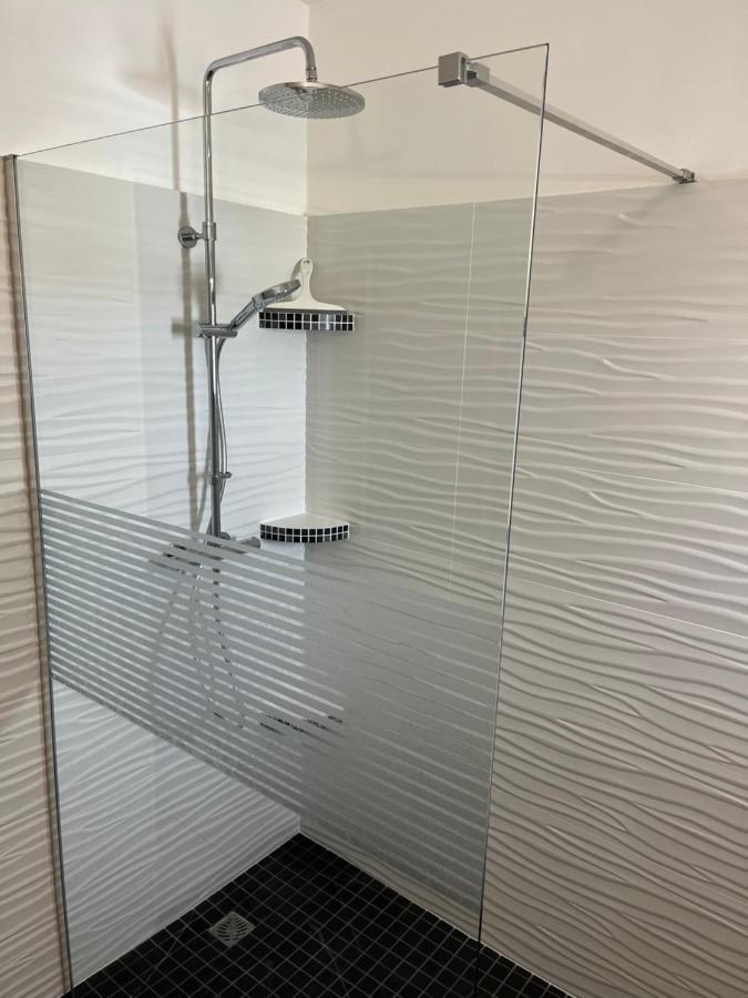 Bel Appartement 2 Chambres Au Coeur Du Village Eyragues Bagian luar foto