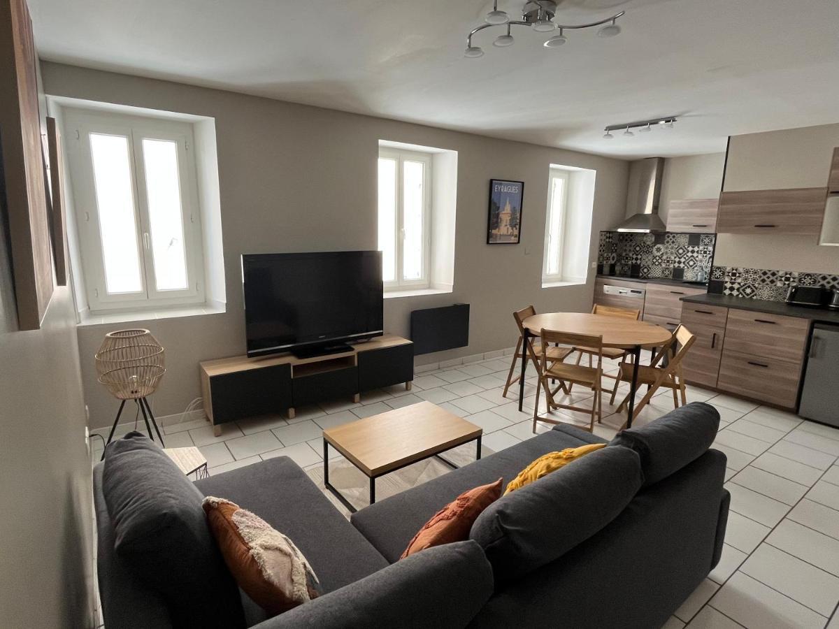 Bel Appartement 2 Chambres Au Coeur Du Village Eyragues Bagian luar foto