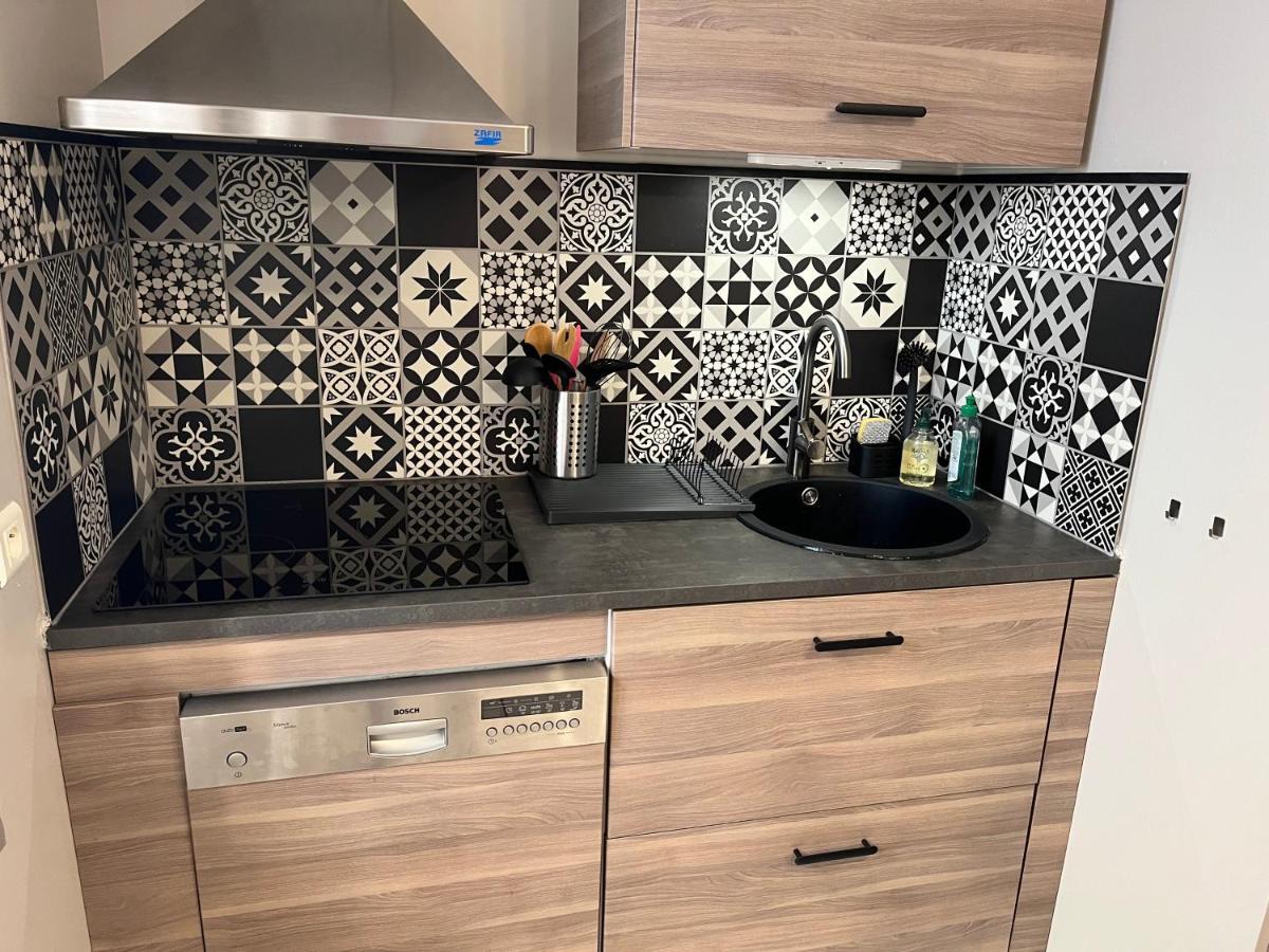 Bel Appartement 2 Chambres Au Coeur Du Village Eyragues Bagian luar foto