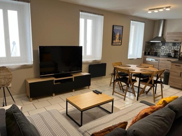 Bel Appartement 2 Chambres Au Coeur Du Village Eyragues Bagian luar foto